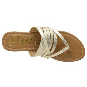 Qupid Champagne Gold Archer Flip Flops Size 7.5